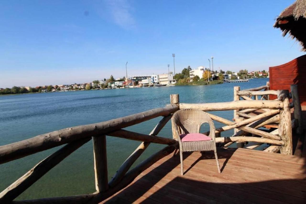 Overwater Cottage - Slovak Tahiti, Senec Bagian luar foto